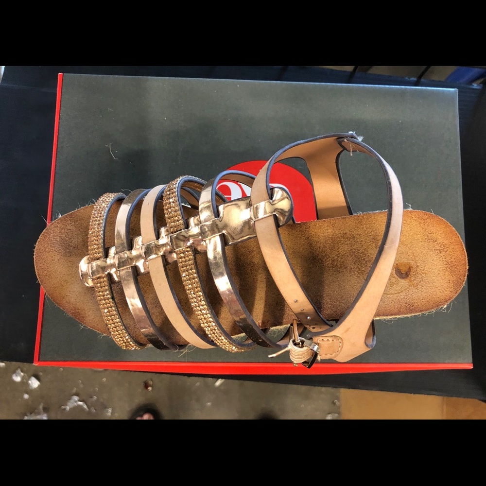 Shoes - Picture 2 of 3